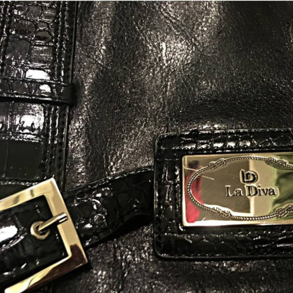 La Diva Italian Leather Handbag - Picture 5 of 5
